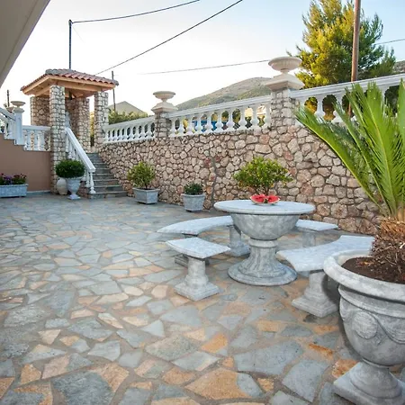 La Casa Di Linda Apartment *